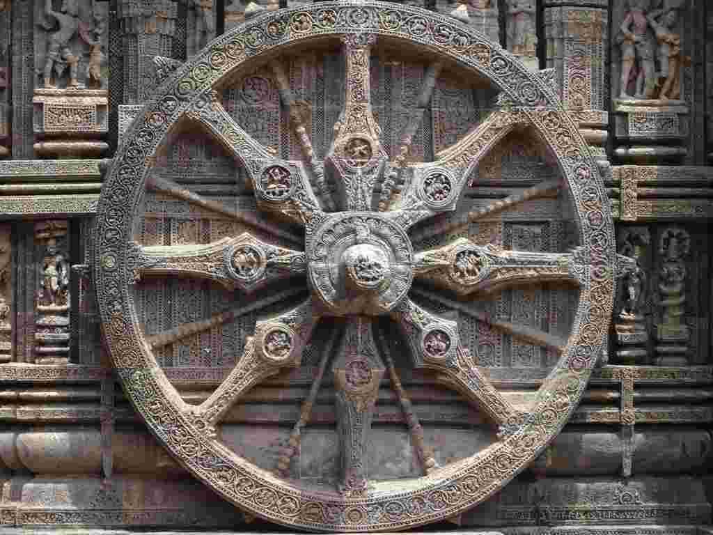 Chariot_wheel_of_Konark_temple-1.jpg